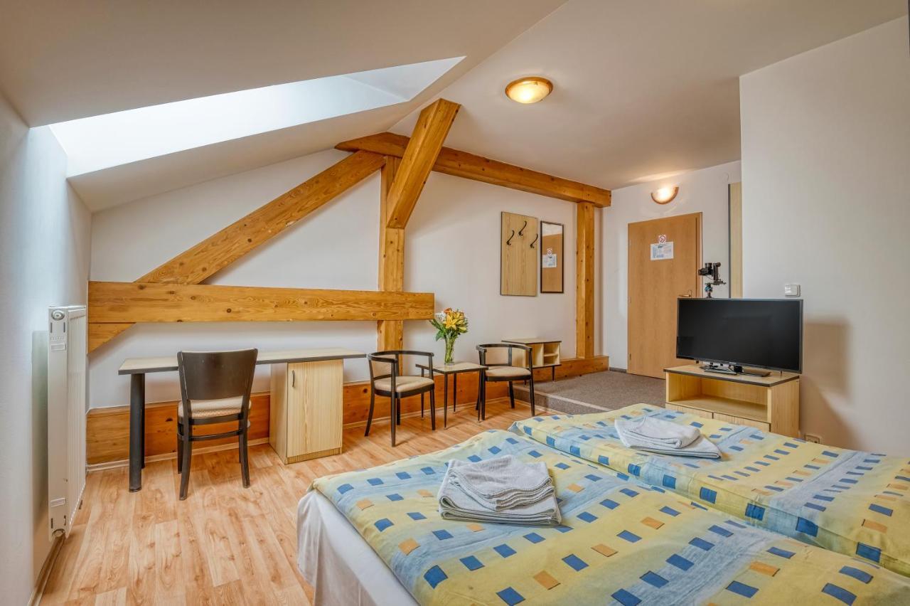 Hotel Skoliace Stredisko Ives Kosice